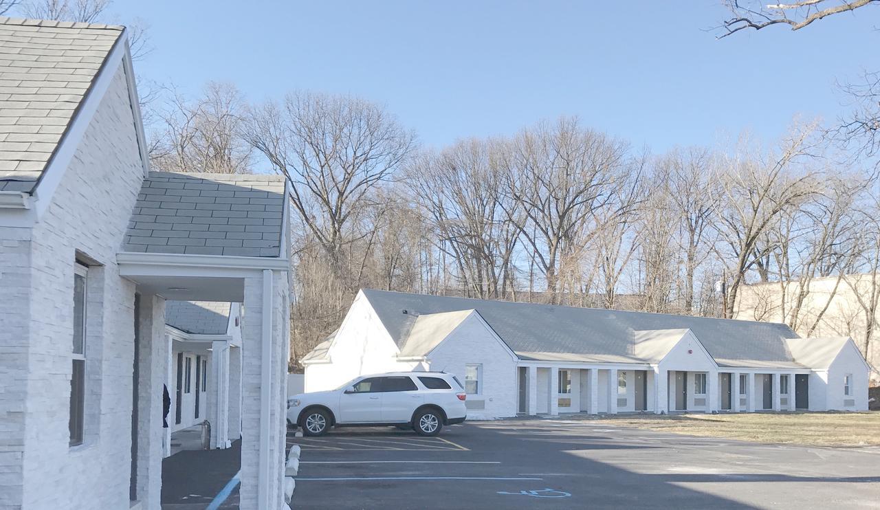 Ramsey Inn & Suites Bagian luar foto